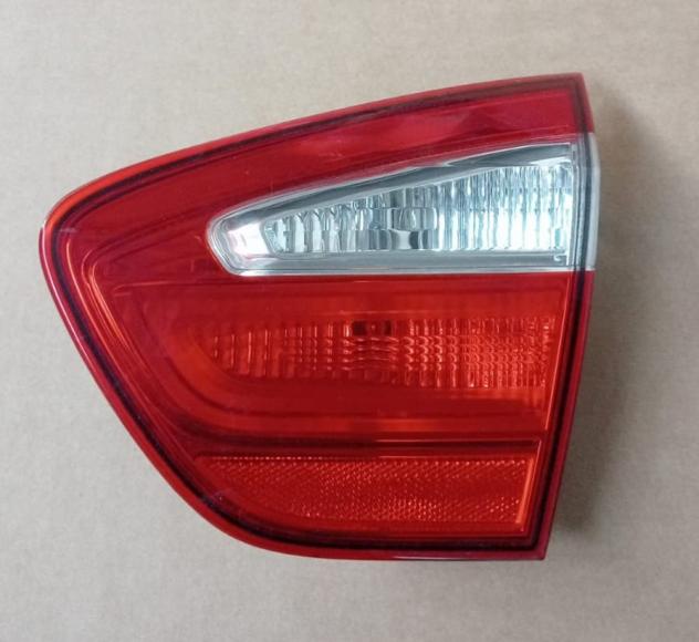 FANALE POST. PARTE INT. D.  Parti elettriche  Fanaleria  Fanali  Fanale post. dx. KIA - RIO 3 porte - 01-02-2012 - 01-02-2015, KIA - RIO 5 po