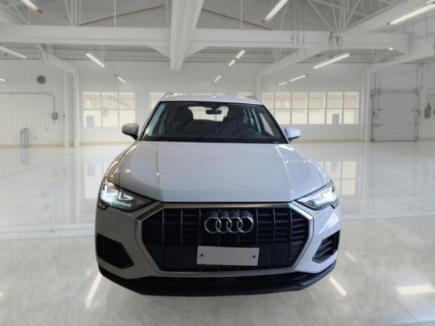 AUDI Q3 35 TDI S tronic Business rif. 24121643 - Foto 3