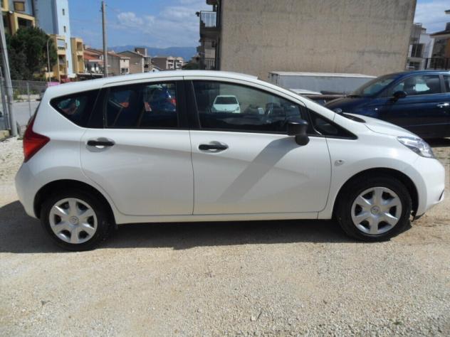 Nissan Note 1.5 dCi 90 CV 2015 Comfort 4 P AUTOCARRO - Foto 2