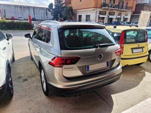 VW TIGUAN 2.0 TDI Bluemotion 150cv Business 11/2016 - Foto 4