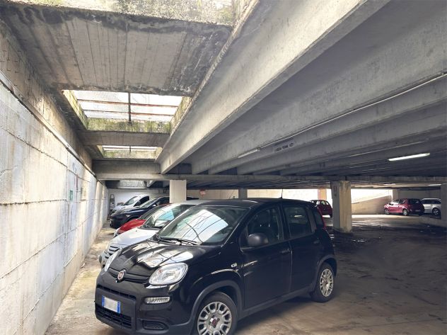 Parcheggio coperto al piano seminterrato - Foto 13