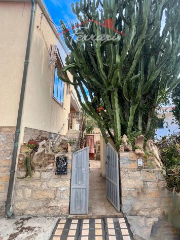 RIF 219 **Isola della Maddalena "Sardegna" Casa Indipendente -Fronte mare - Foto 3