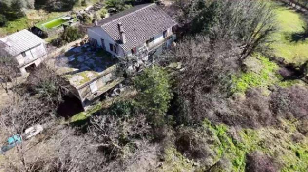 Immobile in asta di 176 m² con più di 5 locali e box auto in vendita a Terni - Foto 2