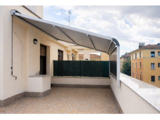QUADRILOCALE - SEMI ATTICO - BREVE TERMINE - DA 1 A 3 MESI