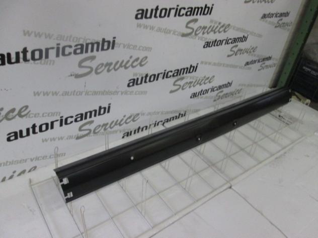 1623134 PARAURTI ANTERIORE CENTRALE CON FORI FORD FIESTA 1.1 B 3P RICAMBIO NUOVO NERO - Foto 3