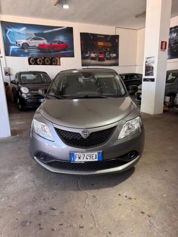 Lancia Ypsilon 1.2 69 CV 5 porte S&S Gold - Foto 5