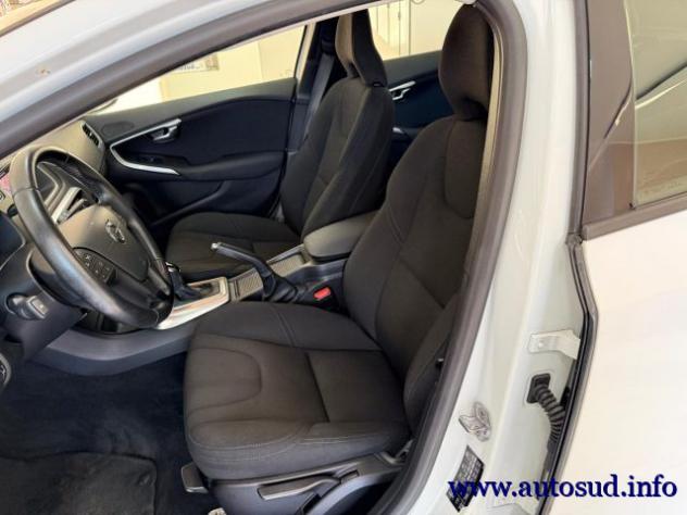 VOLVO V40 Cross Country D2 Geartronic rif. 24038926 - Foto 10