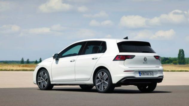 VOLKSWAGEN Golf 1.5 TSI eHybrid DSG Edition Plus rif. 23261677 - Foto 7