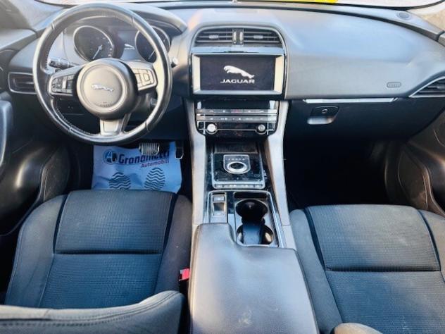 Jaguar F-Pace 2.0 D i4 Prestige AWD My19 - Foto 6