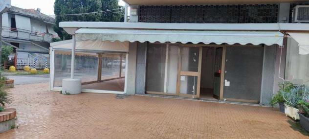 Locale comm.le/Fondo in vendita a Marina di Massa - Massa 70 mq Rif: 1432175