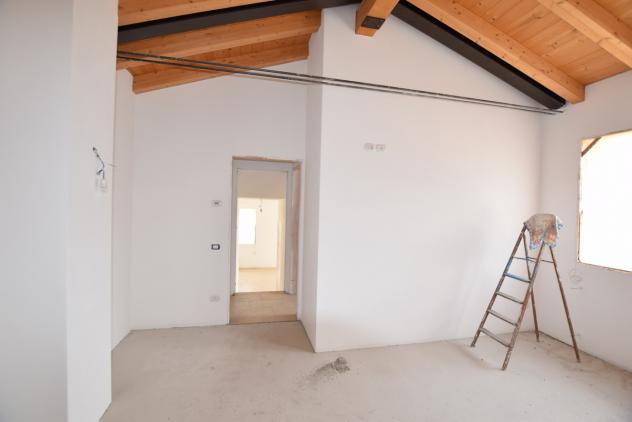 CASA AFFIANCATA di 7 vani e di 175 mq (PEDEROBBA) rif. DB030AB - Foto 11