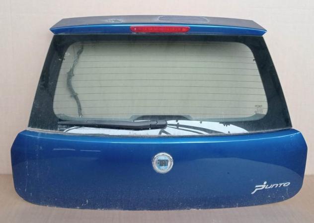 PORTELLO BLU MET. C/MOT. STEMMA BLU 
(Piccola sfogliatura sopra su spoiler)  Carrozzeria  Lamierati esterni  Portello  Portello post. FIAT - GRANDE PU