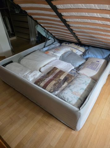Letto molto bello e pratico con materasso pulito - Foto 3