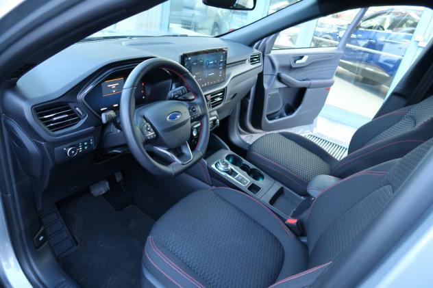 Ford Kuga 2.5 Full Hybrid 180 CV CVT 2WD ST-Line - Foto 8
