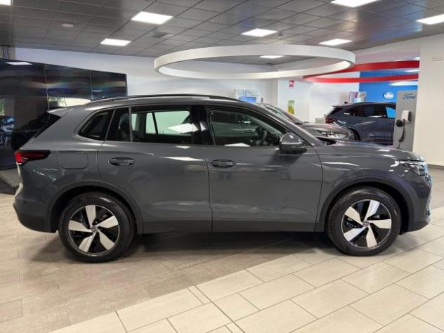 VOLKSWAGEN Tiguan 1.5 ibrido/benzina 150cv. Aut. Life , Km 15.000 rif. 23961949 - Foto 8