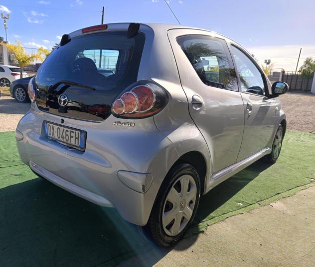 Toyota Aygo 1.0 12V VVT-i 5 porte 2009 - NEOPATENTATI - Foto 6