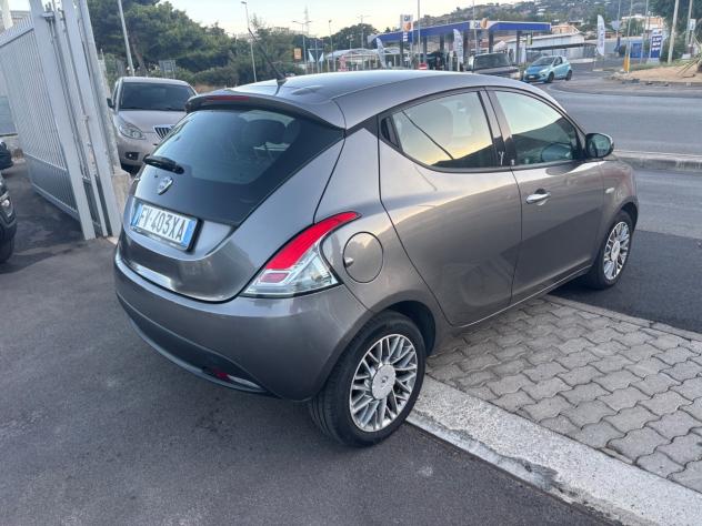 Lancia Ypsilon 1.2 69 CV 5 porte S&S Platinum - Foto 6