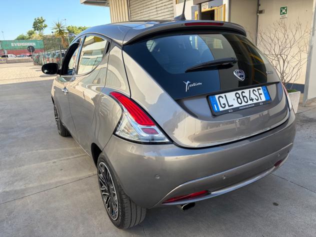 Lancia Ypsilon 1.0 FireFly 5 porte S&S Hybrid Gold - Foto 10