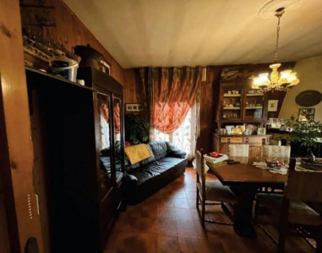 Immobile in asta di 186 m² con più di 5 locali in vendita a Longone Sabino - Foto 2