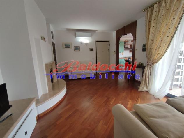 FANO CENTRO STORICO - ELEGANTE APPARTAMENTO CON 2 CAMERE MATRIMONIALI E DOPPIO GARAGE