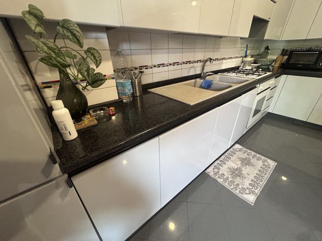 Prestigiosa cucina Snaidero con forno, piano cottura, tavolo e sedie - Foto 8