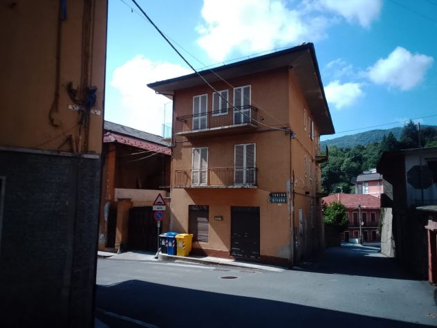 CASA INDIPENDENTE DA RISTRUTTURARE IN VENDITA A FORNO CANAVESE