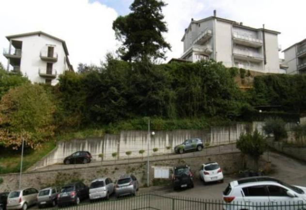 Immobile in asta di 100 m² con più di 5 locali e box auto in vendita a Soriano nel Cimino - Foto 3