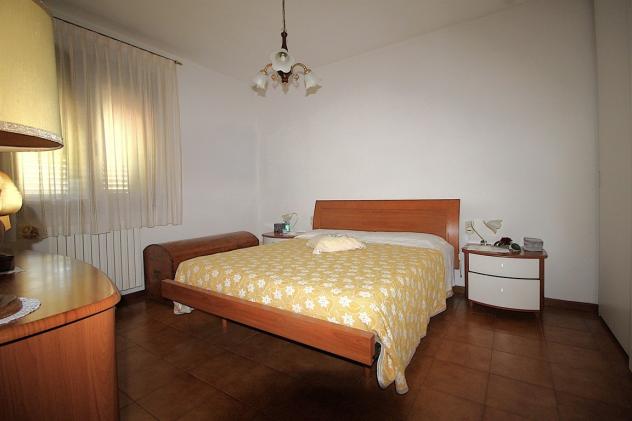 APPARTAMENTO DI 85 MQ CON TERRAZZO E GARAGE CAT ENERGETICA B- GREVE IN CHIANTI - Foto 7
