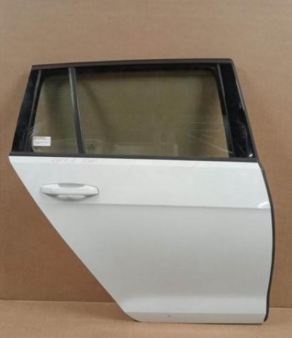 PORTA POST. DX BIANCA C/A. e S. Mod. SW  Carrozzeria  Lamierati esterni  Porte  Porta post. dx. VOLKSWAGEN - GOLF 7 Variant - 01-07-2013 - 01-02-2017,
