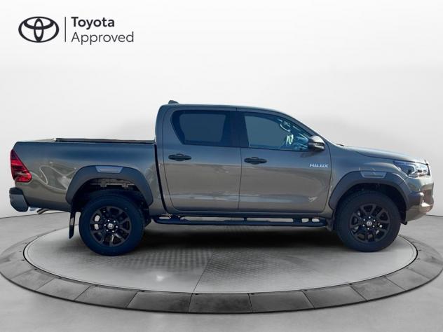 Toyota Hilux 2.8 D-4D 48V A/T 4WD DC Invincible - Foto 5