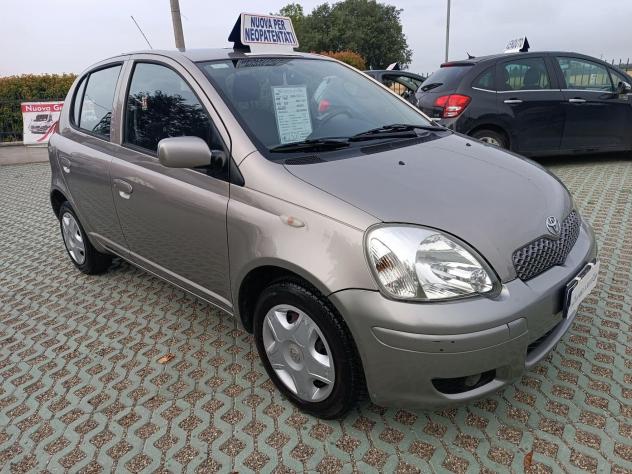 Toyota Yaris 1.0i 16V cat 5 porte Sol - Foto 3