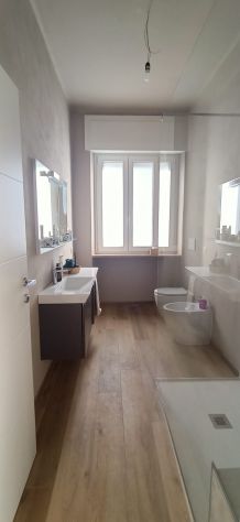 STANZA USO SINGOLO IN APPARTAMENTO SOLO DONNE DAL 23/9/26. CONTRATTO ANNUALE - Foto 4