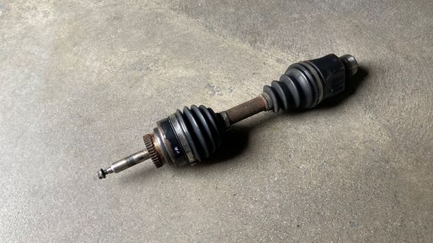 Semiasse anteriore SX Ssangyong Actyon 2.0XDI del 2009