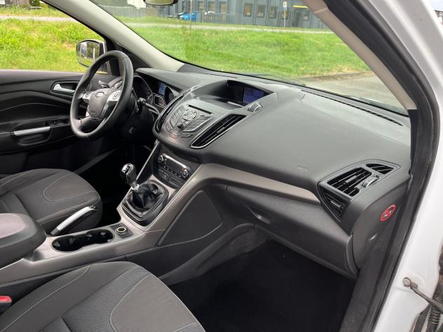 Ford Kuga 2.0 TDCi 140 CV 2WD DPF - Foto 9