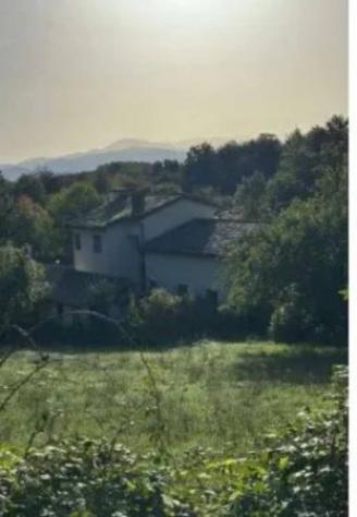 Immobile in asta di 247 m² con più di 5 locali e box auto doppio in vendita a Spoleto - Foto 2