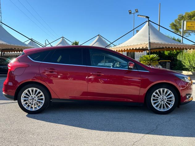 FORD Focus 1.5 TDCi 120 CV Start&Stop Titanium - Foto 8