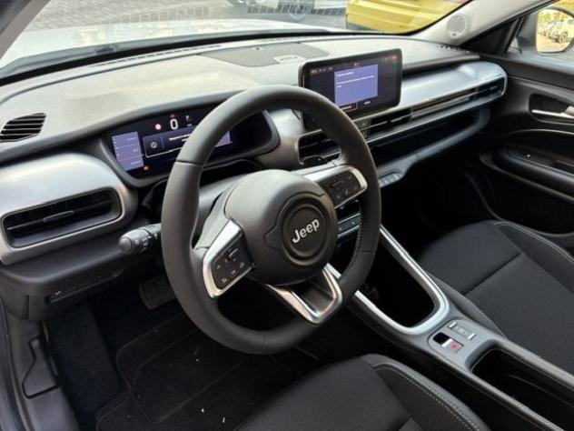 Jeep Avenger e-Hybrid 1.2 MHEV e-Hybrid Turbo Altitude - Foto 10