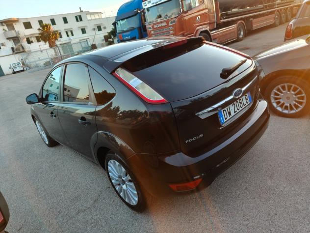 Ford Focus 1.6 TDCi 5p Titanium - Foto 4
