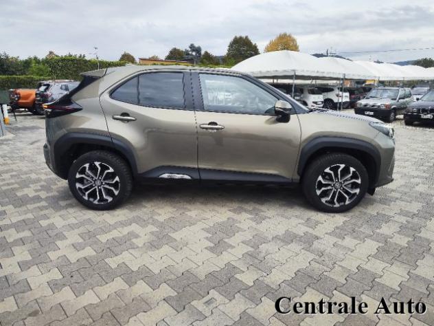 TOYOTA Yaris Cross 1.5 Hybrid 5p. E-CVT AWD-i Trend rif. 24209123 - Foto 4