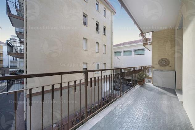 Alassio centro, vendesi spazioso Trilocale - Foto 11