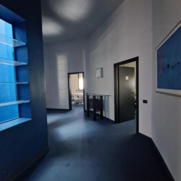 Immobile di 400 m² con più di 5 locali in vendita a Lainate - Foto 6