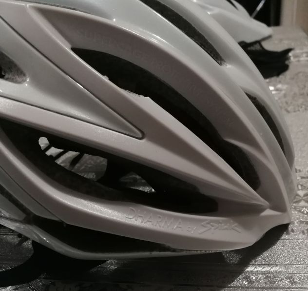Casco ciclismo Spiuk modello Dharma - Foto 3