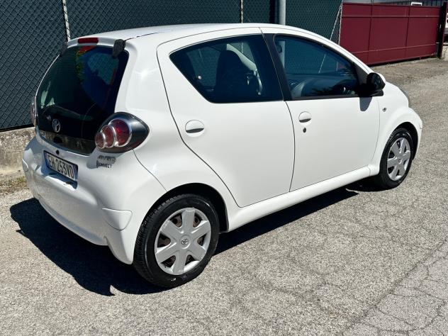 Toyota Aygo 1.0 12V VVT-i 5 porte - Foto 6