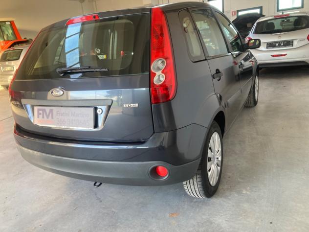 Ford Fiesta 1.4 TDCi 5p. Ghia per neopatentati - Foto 6