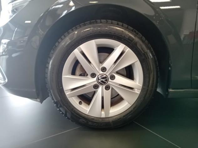VOLKSWAGEN Golf 1.0 eTSI EVO DSG Life rif. 24014293 - Foto 5