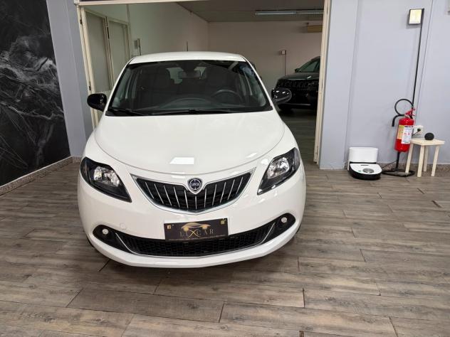 Lancia Ypsilon 1.0 FireFly 5 porte S&S Hybrid Gold - Foto 2