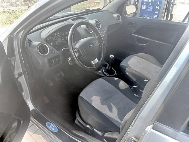 Ford Fiesta 1.2 5 porte benzina neopatentati - Foto 9