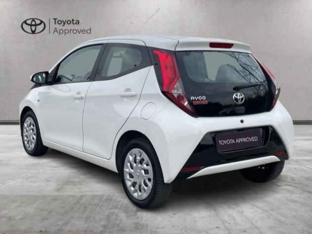 TOYOTA Aygo 1.0 VVT-i 72 CV 5 porte x-play rif. 23910635 - Foto 5