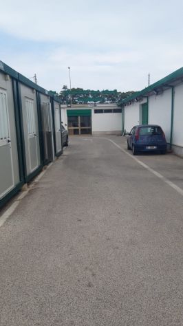 Box/locale ad uso deposito mobili o vario con custodia e vigilanza armata h24 - Foto 5