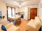 APPARTAMENTO di 3 vani e di 72 mq (PAESE) rif. PE14